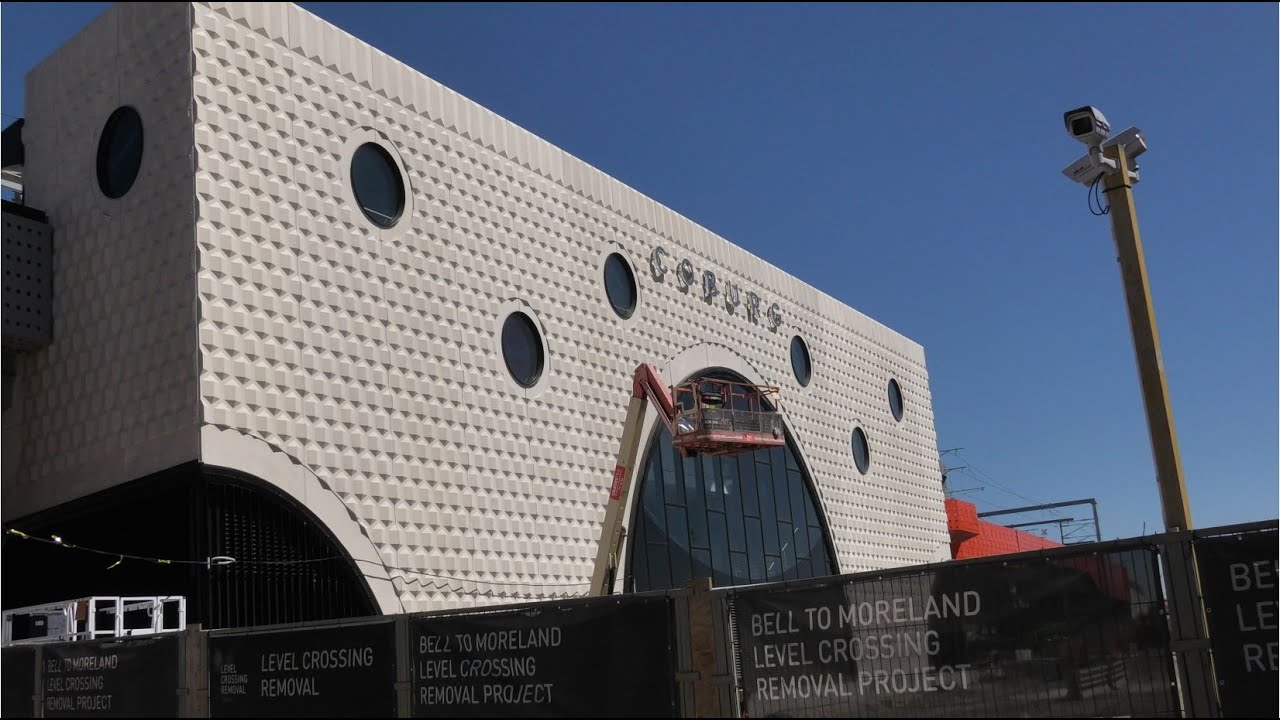 Trains at the new Coburg and Moreland stations (Opening Day) - The Movie