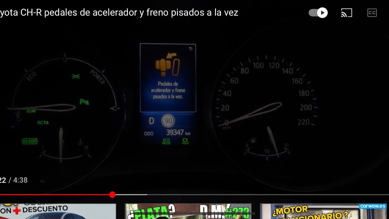 Toyota CH-R pedales de acelerador y freno pisados a la vez