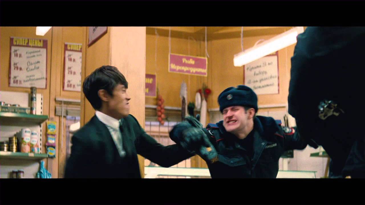 RED 2 - Movie Clip [Convenience Store Fight] HD
