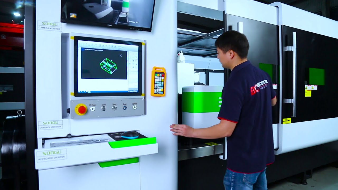 BESCUTTER Fly Pro 5 x 10 Fiber Laser Cutter for Metal Sheet and Pipe Cutting