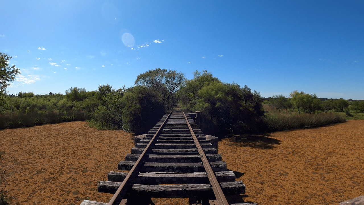 EXPLORO V&Iacute;AS ABANDONADAS del Tren hasta llegar a la VIEJA ESTACION de LIEBIG, Caminata, Naturaleza