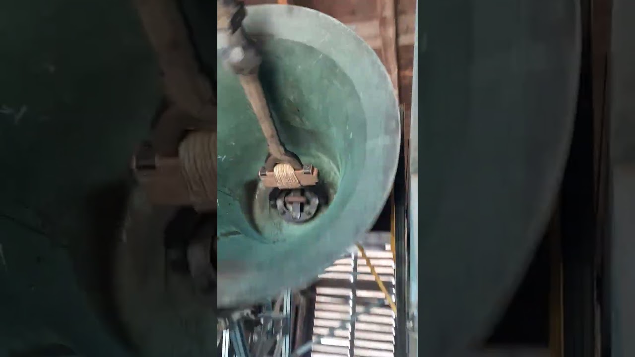 La campana maggiore dell'abbazia di Muri-Gries, suonata delle 3 di Venerdì 10 marzo 2023.