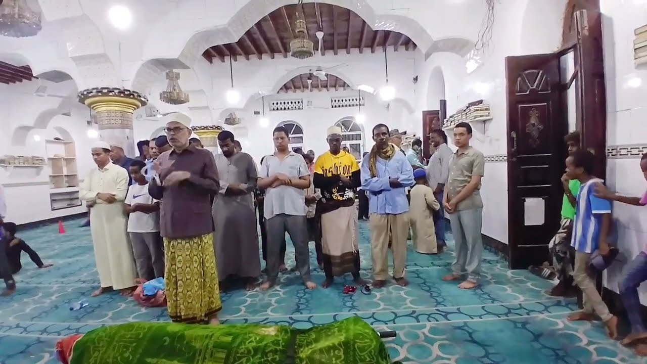 Salaada Janaazada Shariif Madinuuri || Masjidka uu ku geeryodey Ee Mataanaha Xamarweyne