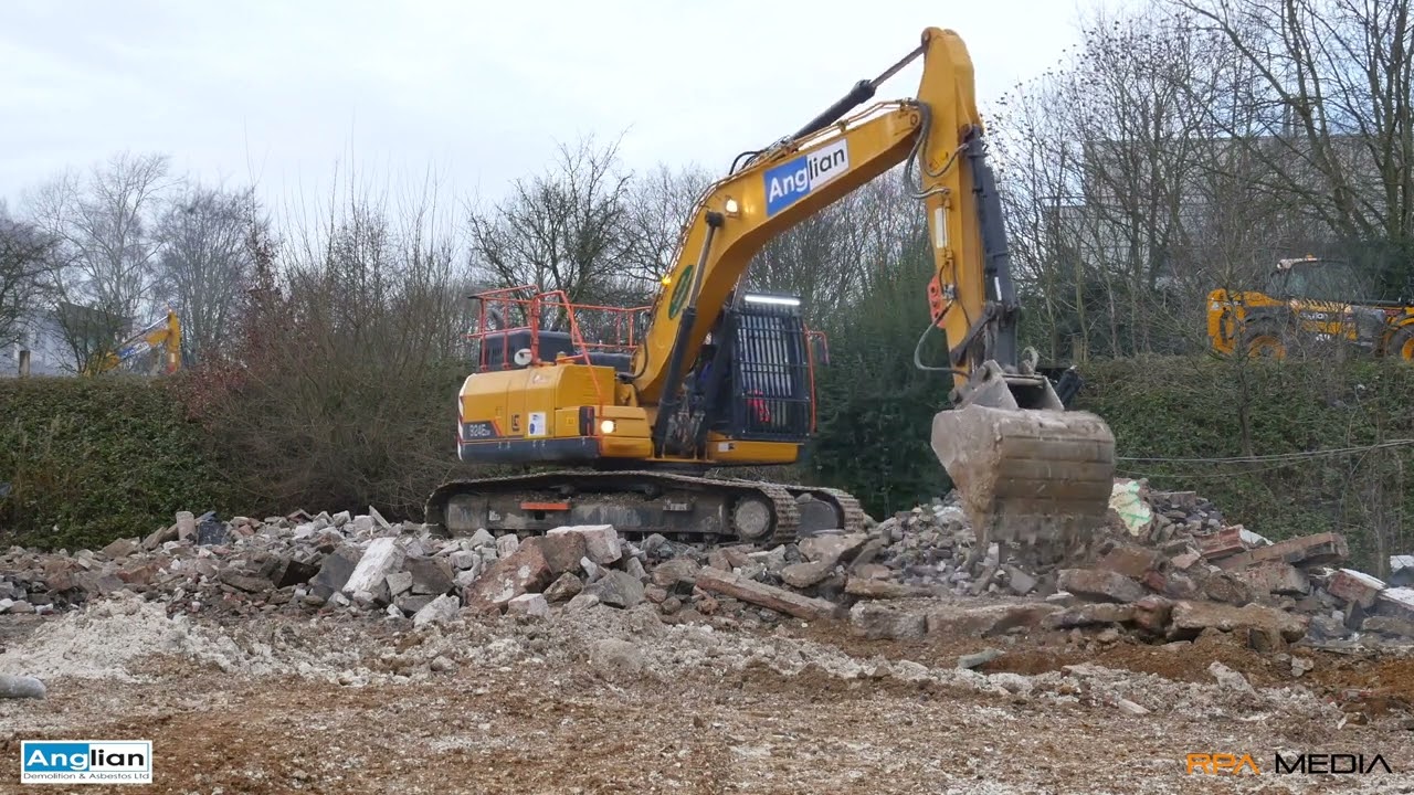 Volvo high reach demolition excavator