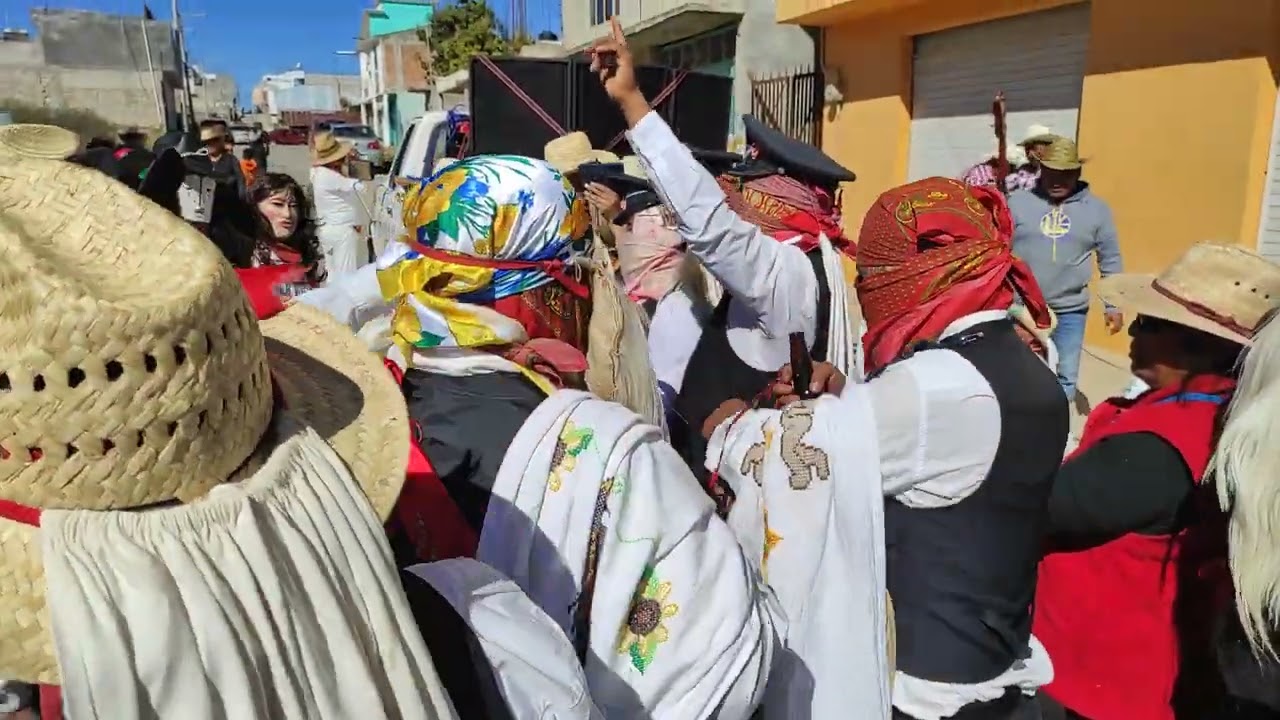 ASI BAILAN LOS CHILOLOS DEL CENTRO DE CHALCATONGO 2023