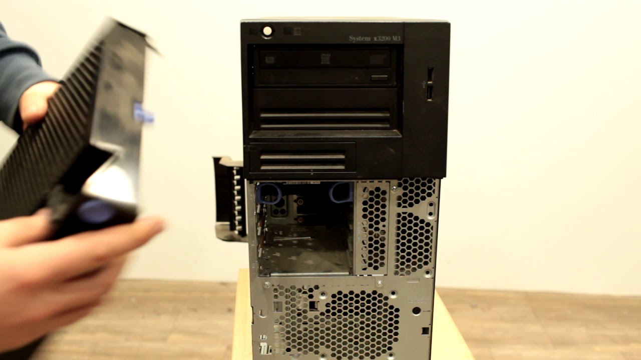 IBM System x3200 доступ к внутренностям для очистки