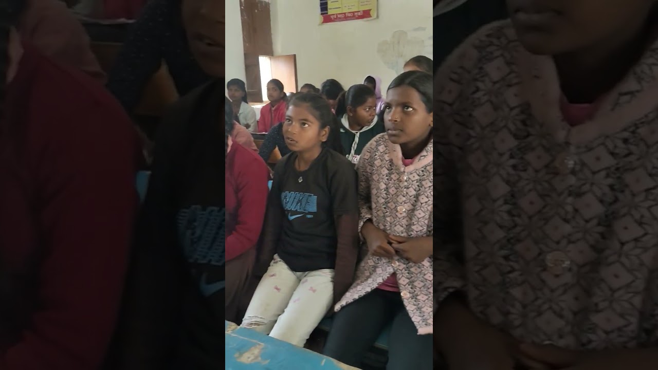 हम लाए हैं तूफ़ान से kistee निकाल के 