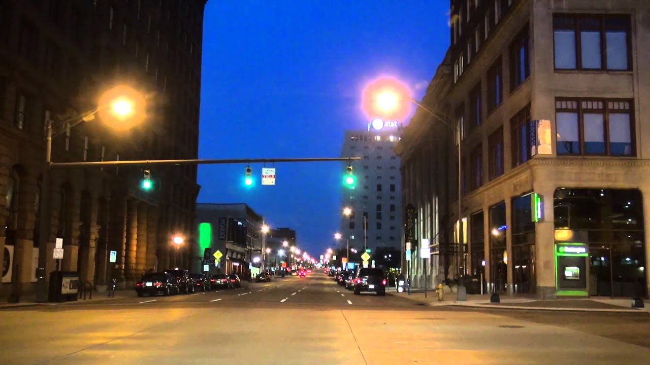 14-28 Columbus Ohio: Downtown at Night