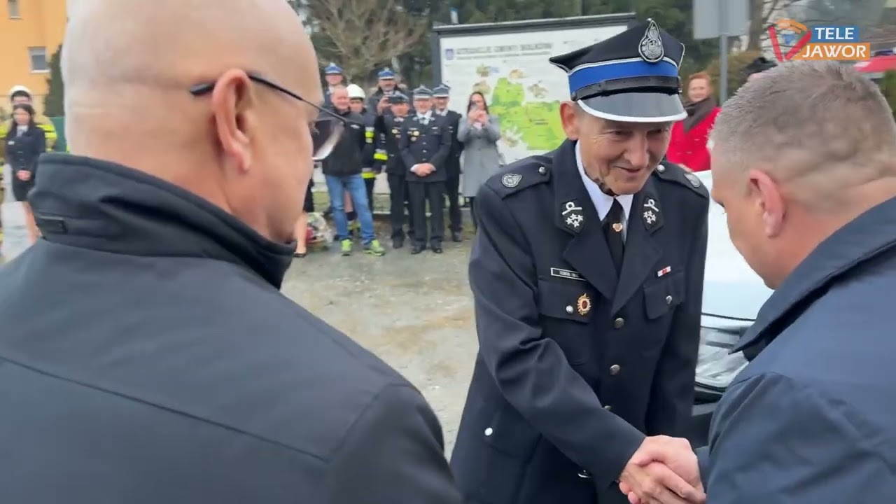 Bolków. Powitanie nowego wozu OSP Mysłów