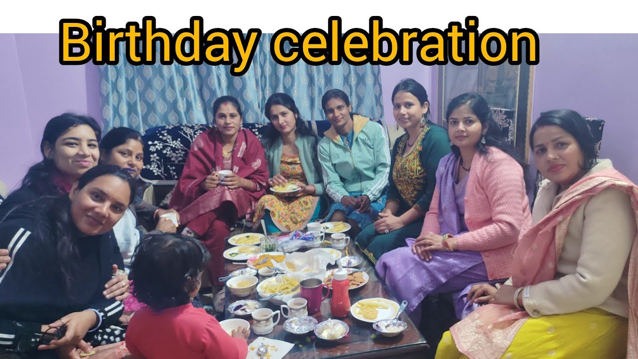 दोस्तों ने दिया सरप्राइज़ 