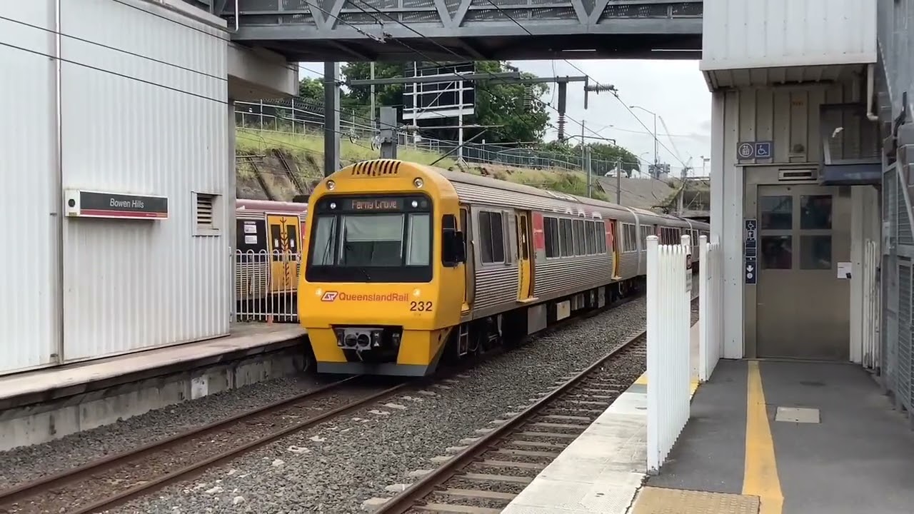 Queensland Trains - Trains at Bowen Hills