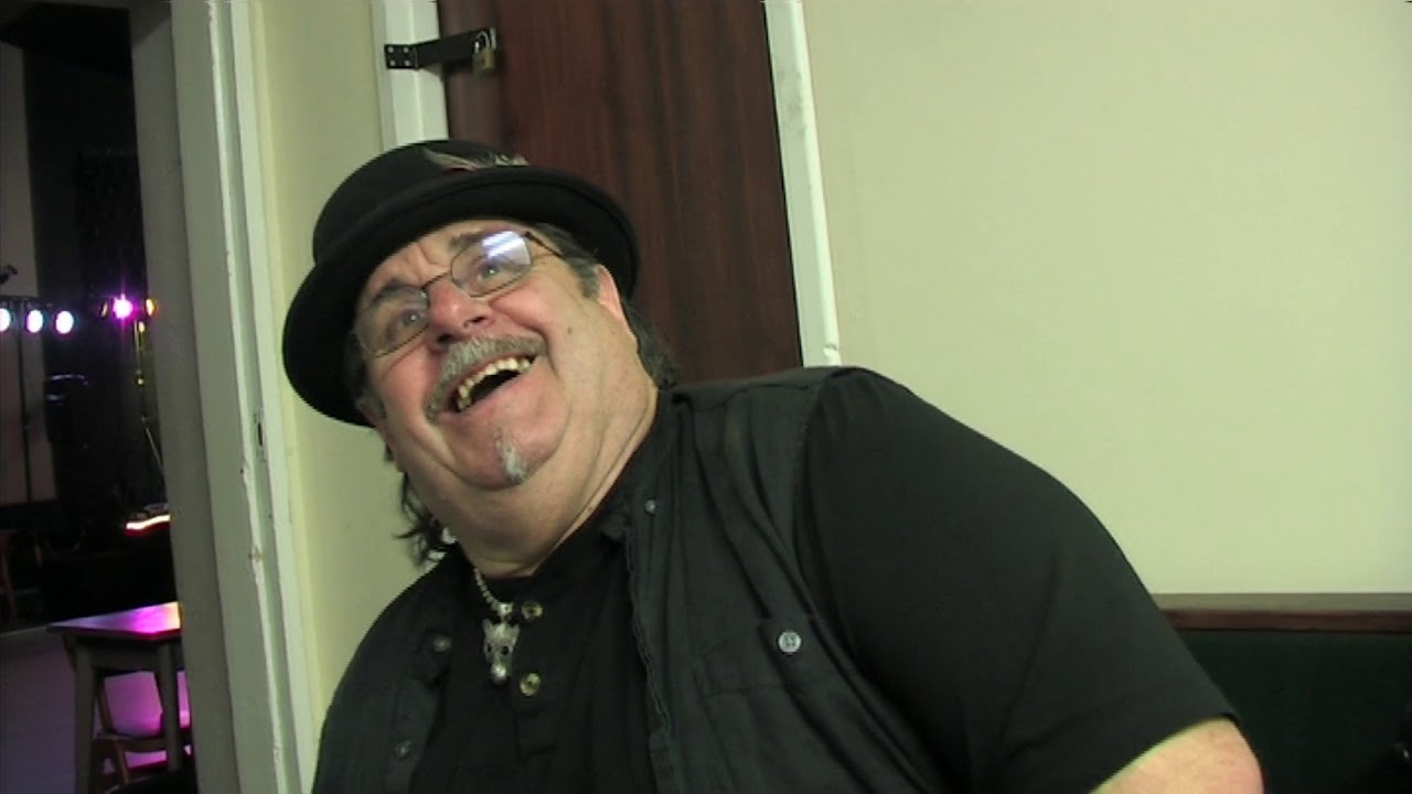Dressing room chit chat with Ron Walton... For shits and giggles.