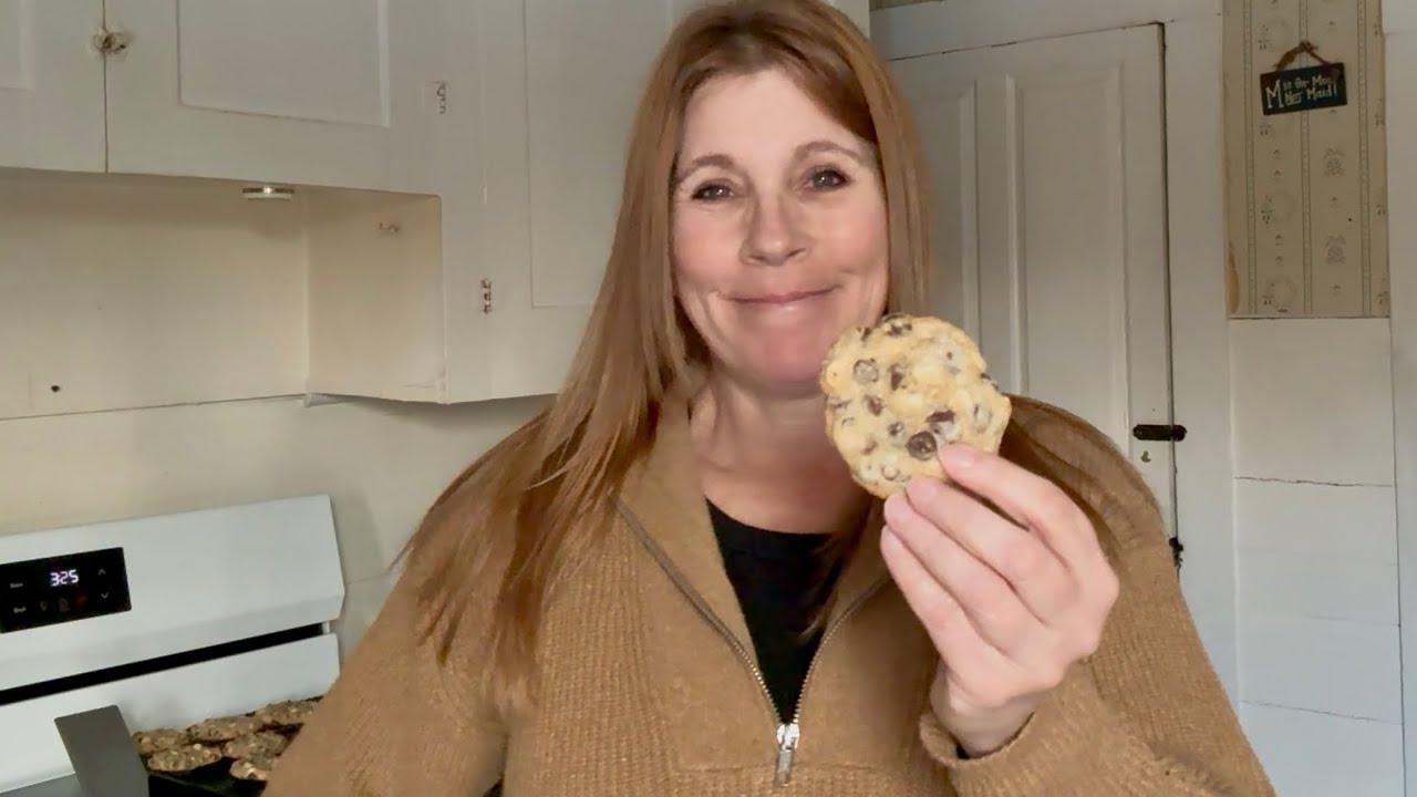 Cozy Snow Day • Baking 3 chip cookies • DITL