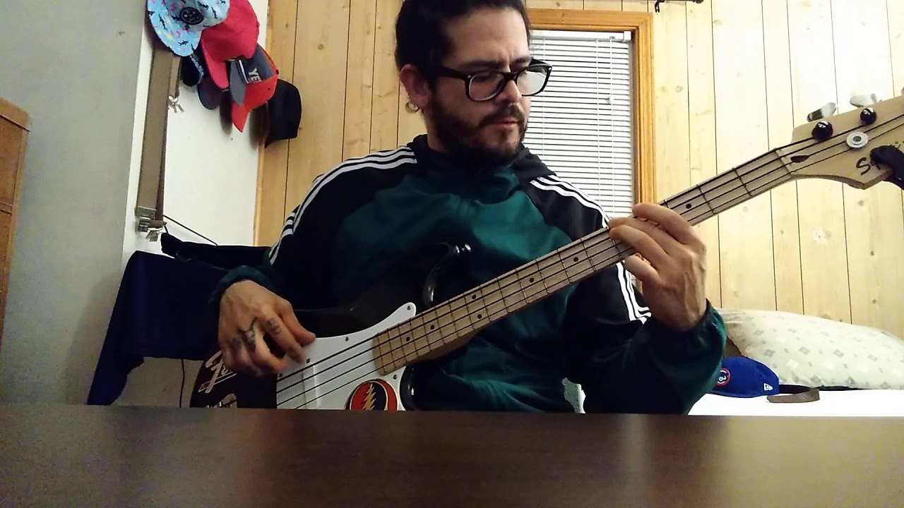 Los angeles azules/ amor a primera vista ( bass cover)