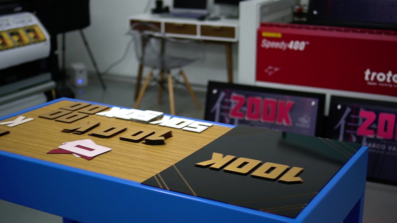 Custom Award Plaques