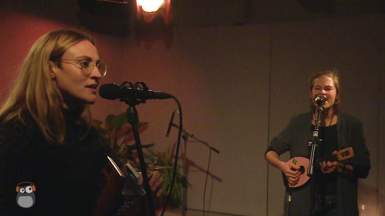 Catastrophe Waitress - Silent Talk || Live Session @uniFM Studio