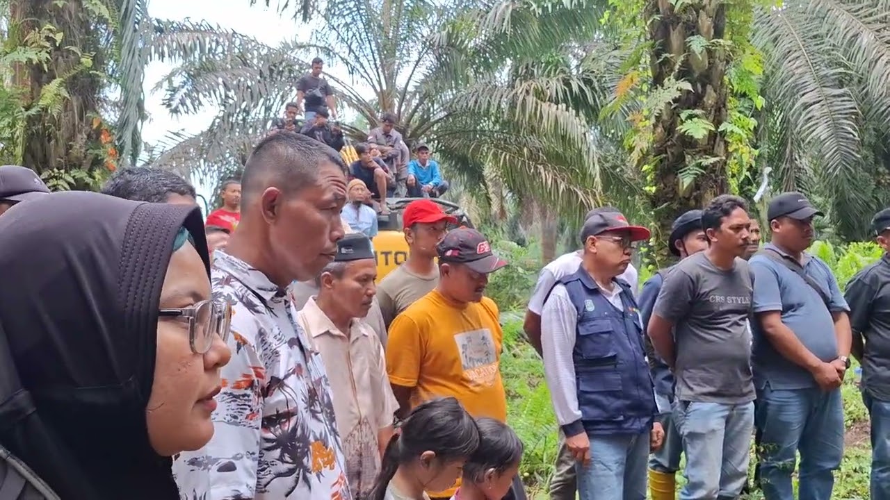 Kegiatan Replanting  di Kampung Gabung Makmur Siak