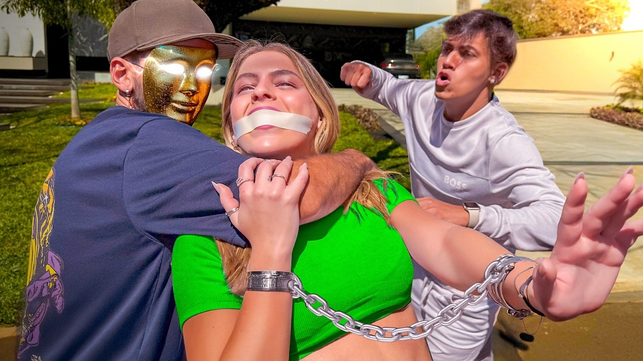 A GI FOI LEVADA POR UM ESTRANHO!! *ela precisa ser salva