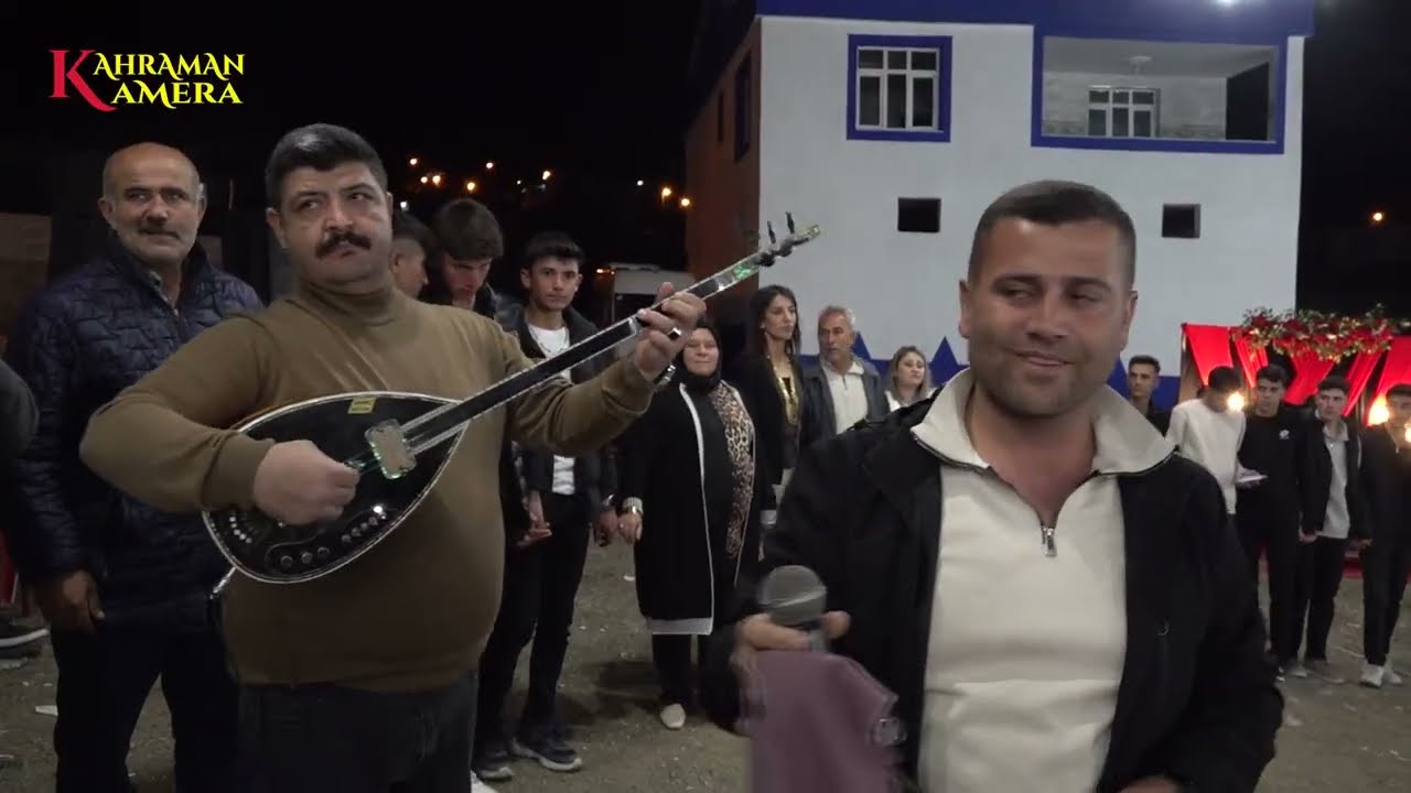 HEM SÖYLEDİ HEM OYNADI. KİLİS ŞENLİKÇE KÖYÜ MEDİNE İLE MUSTAFA'NIN KINASI. EMRE ÇİL. KAHRAMAN KAMERA