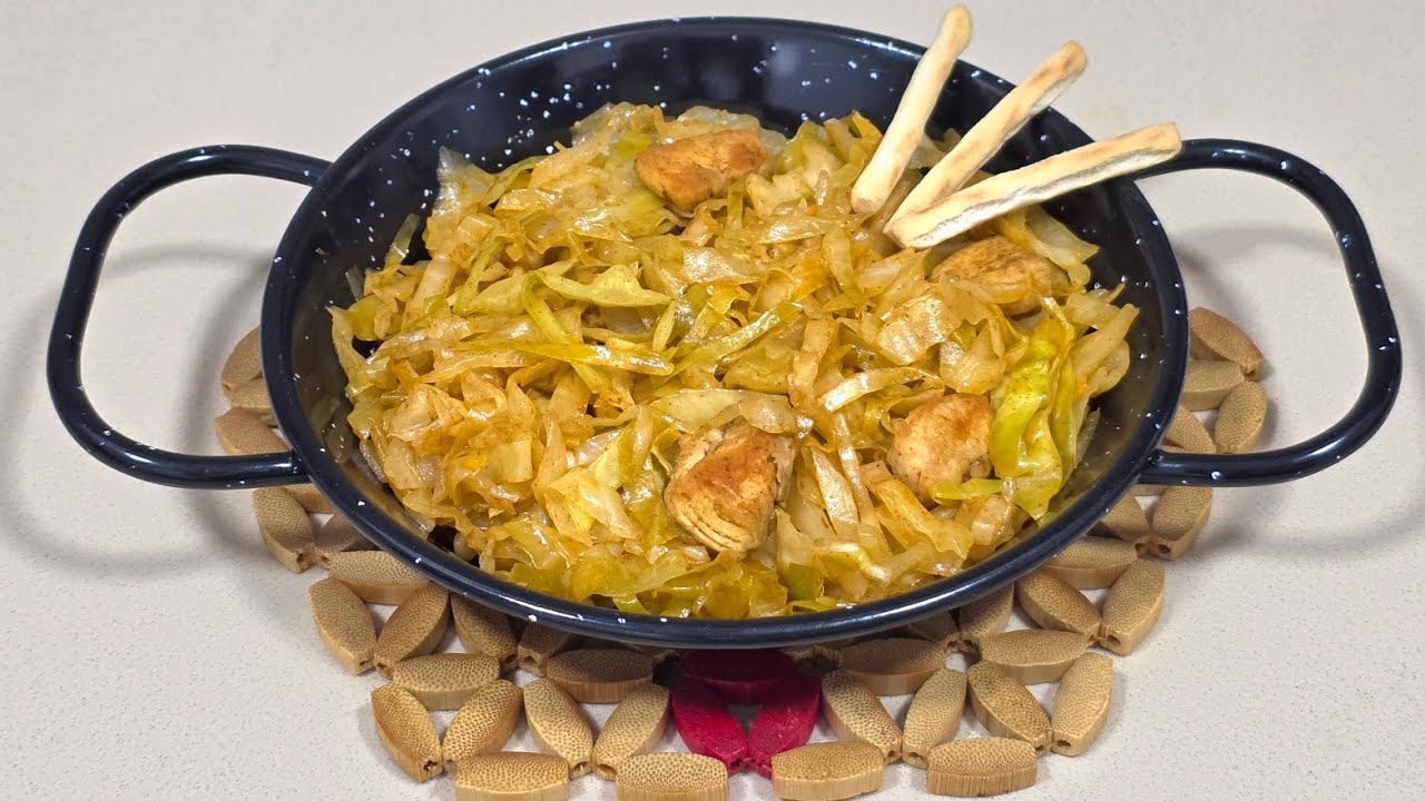Repollo con pollo 🧄🌶 al ajo pimentón // BEATRIZ COCINA 