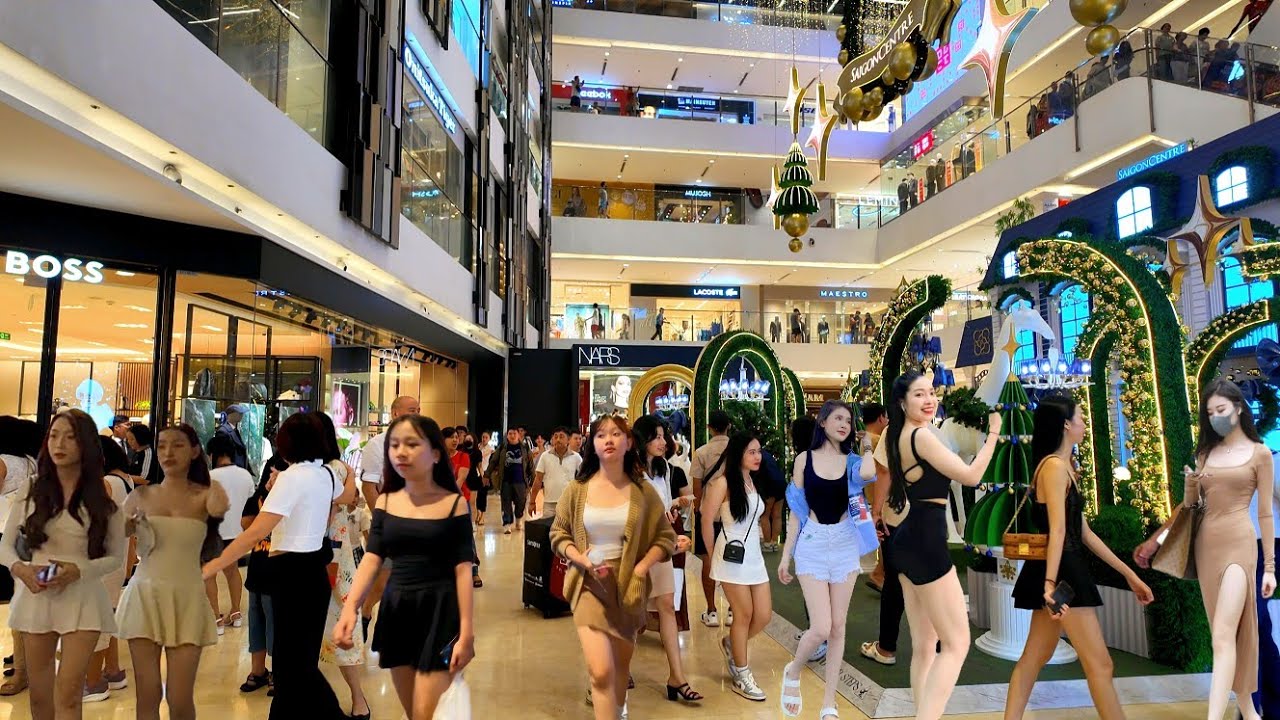 LANDMARK 81 CÓ GÌ ?DÂN SÀI GÒN CUỐI TUẦN KÉO NHAU VÀO MUA SẮM ĂN CHƠI 