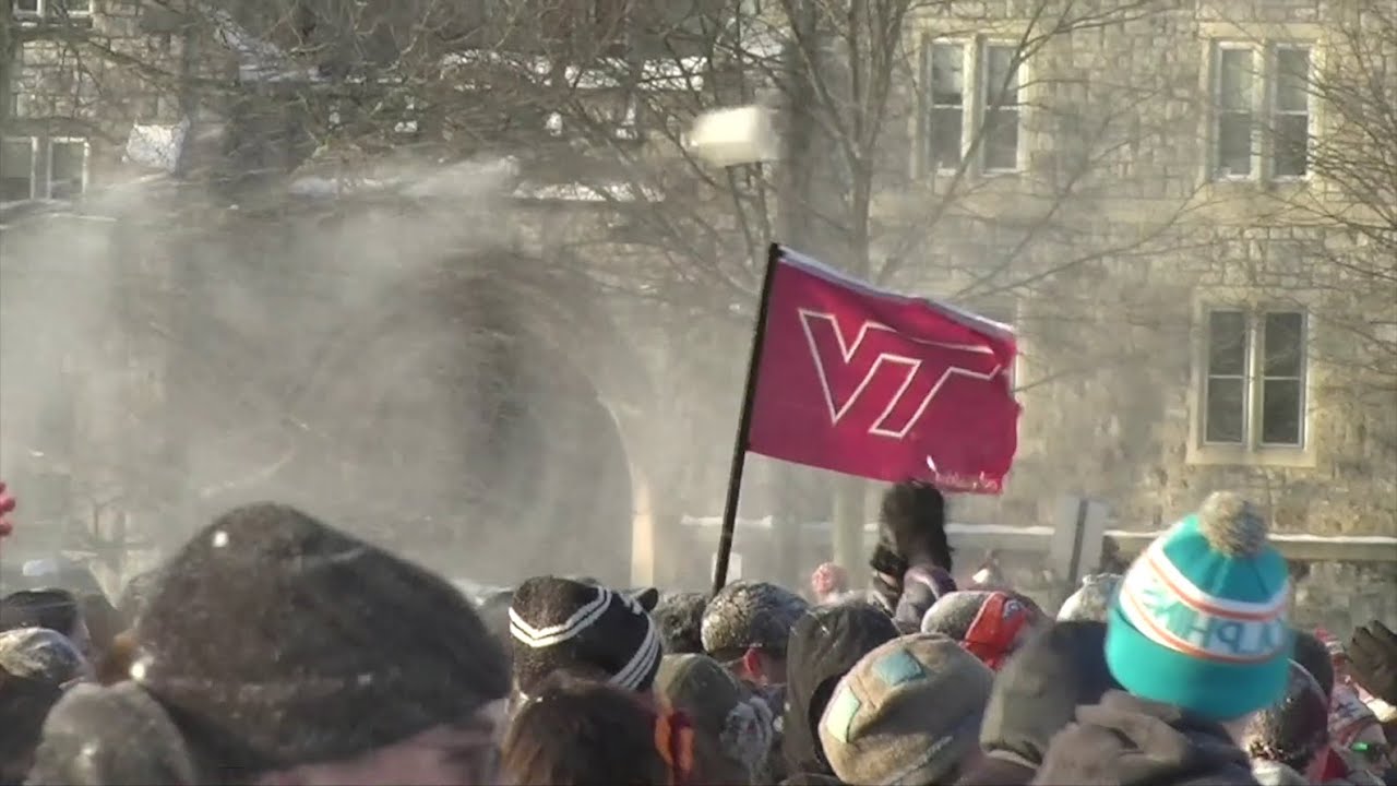 Virginia Tech Snowball Fight 2015: Civilians vs. Cadets