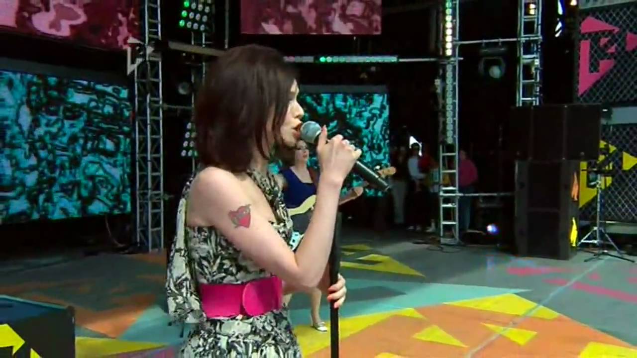 [HD] Sophie Ellis Bextor - Today The Suns On Us (T4OTB 2007)