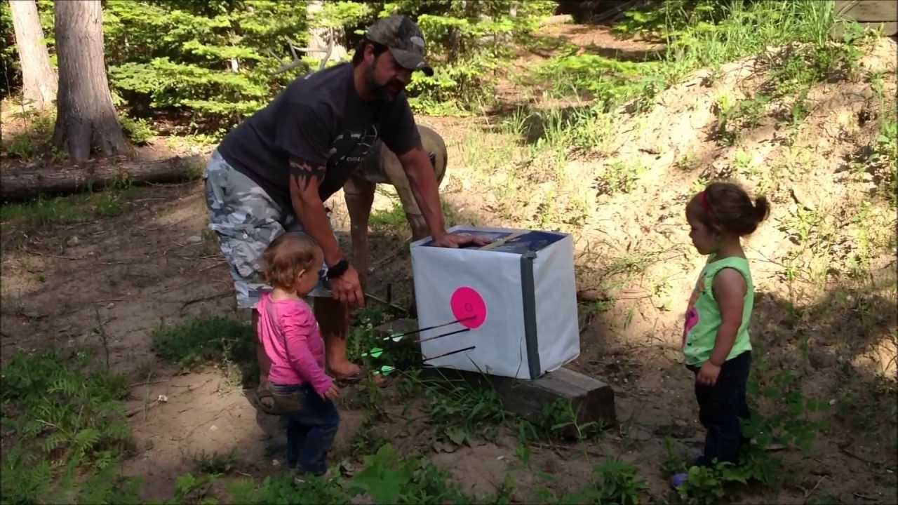 DIY ARCHERY TARGET -  Cost is $0.00 & EASY TO DO!