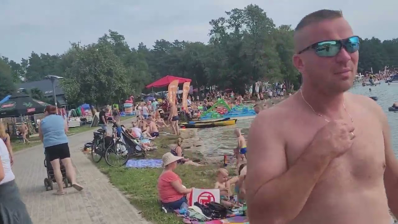 Okuninka Jezioro Białe ciepły sierpniowy poniedziałek 15.08.2022 r
