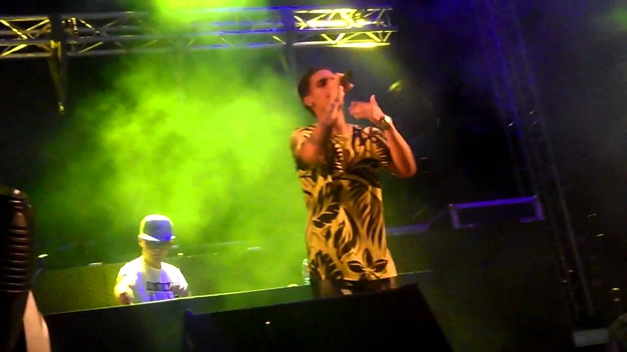 @OfficialXriz en Legan&eacute;s - Mamita