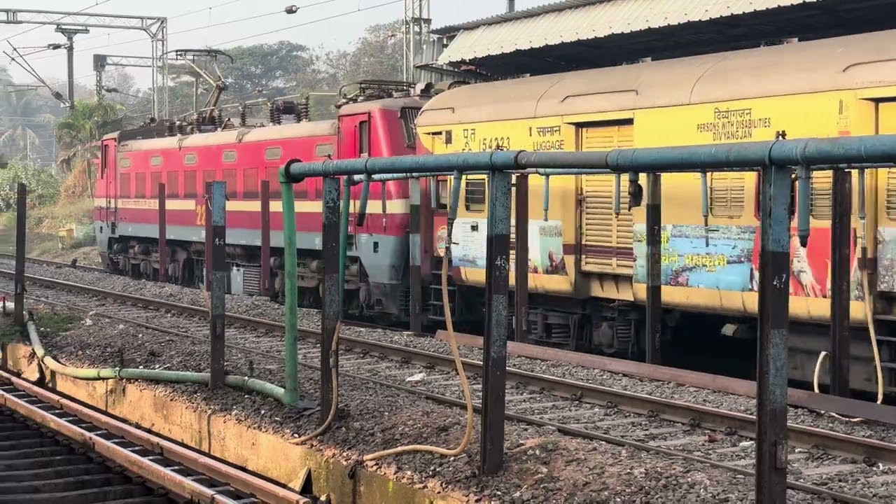 Puri Barbil link Puri Paradeep with pull push Wap4 and Wap7 hauled NTSK SMVT SF at Bhubaneswar 