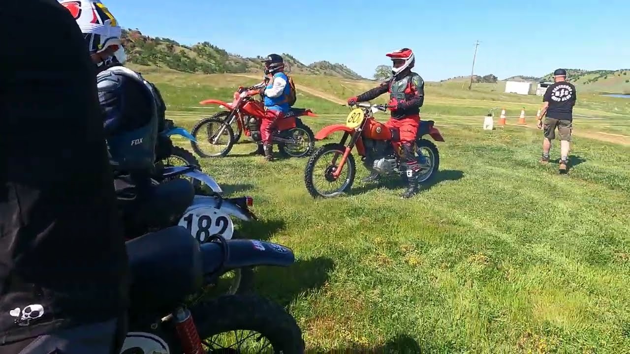 what its like to race in AHRMA