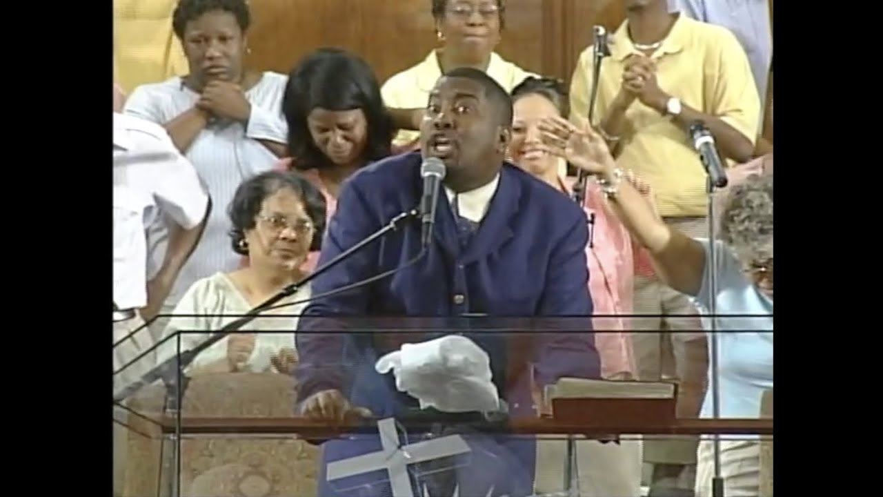 POWERFUL Praise & Worship Medley - Dr. E. Dewey Smith, Jr. (2003)