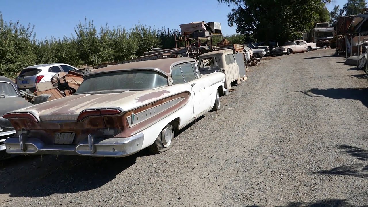 Big M - the biggest Automotive Classic Car Dismantler in California - a walk around.
