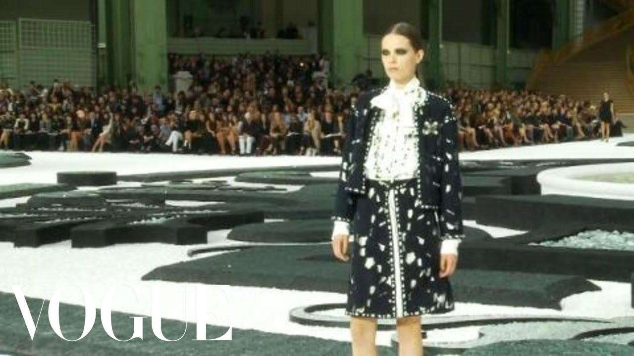 Fashion Show - Chanel: Spring 2011 Ready-to-Wear