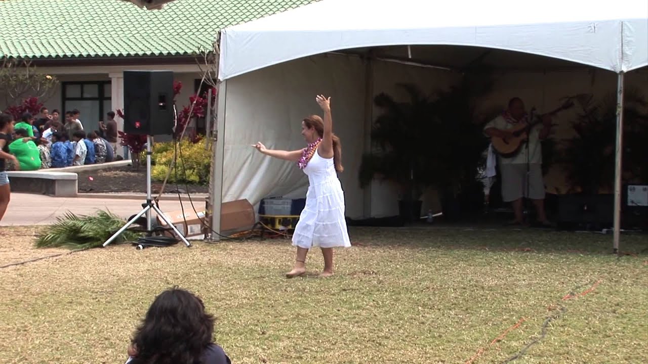 Queen's Jubilee hula