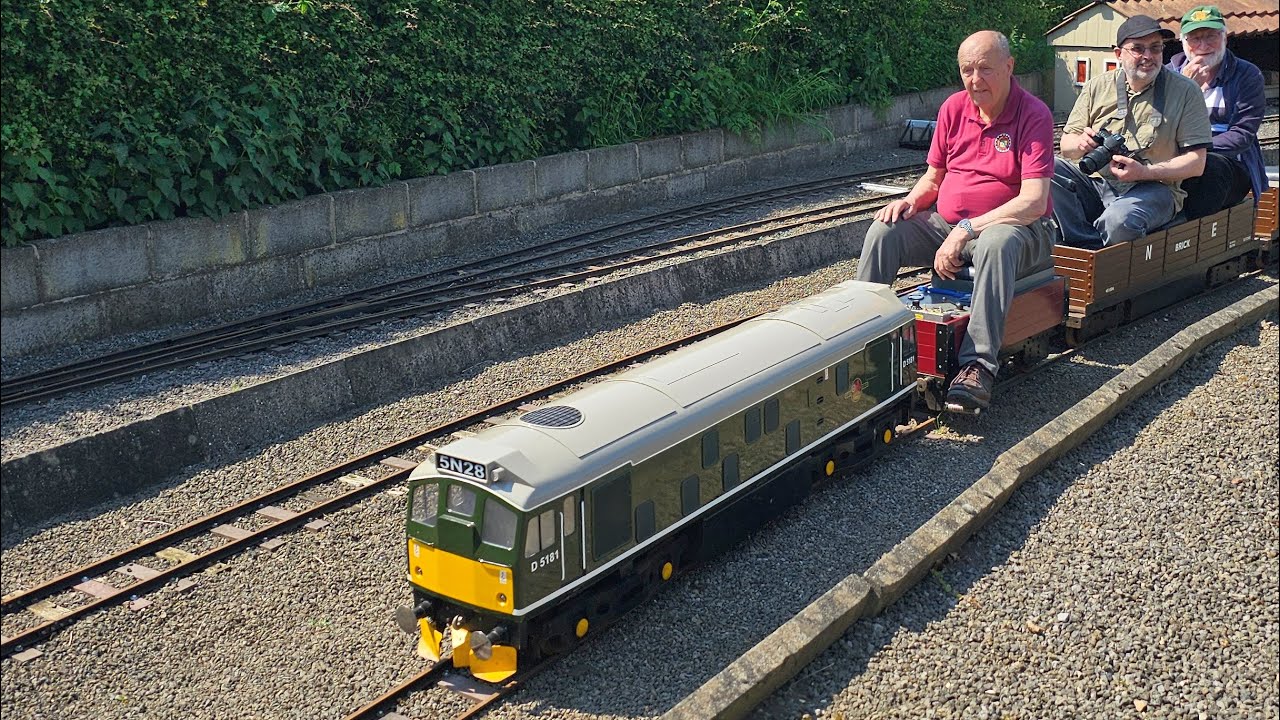 Stockholes Farm Miniature Railway   (4k)