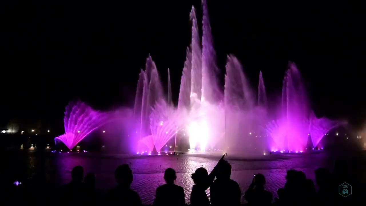 Aquanura 2te Symphonie - Wasserfontänen Show - Efteling