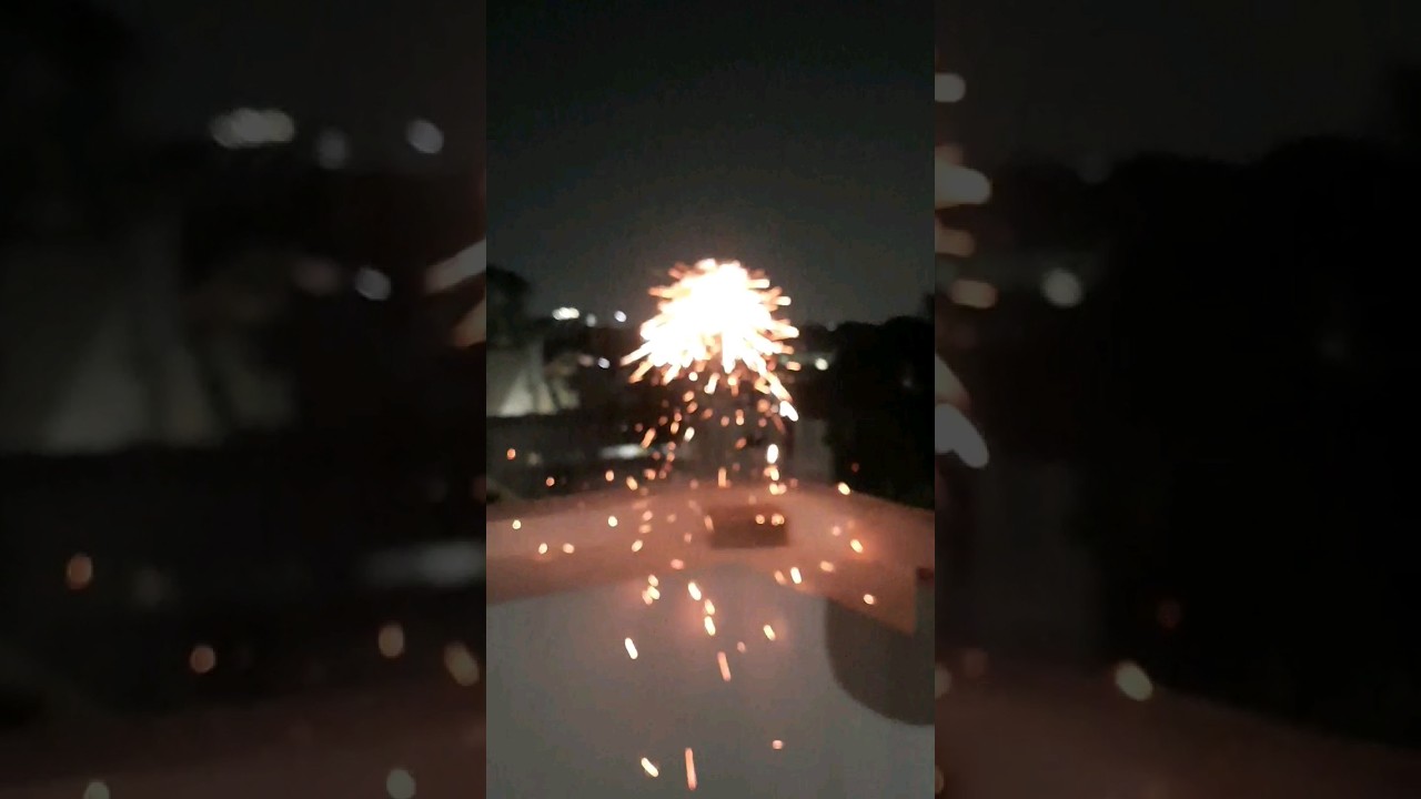 Helicopter Cracker Bussssss nu parakuthu #diwali #helicopter #crackers #sivakasi