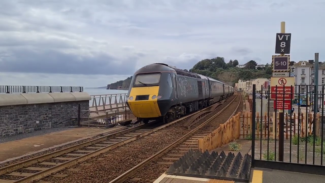 Trains at Dawlish (16/09/2025)