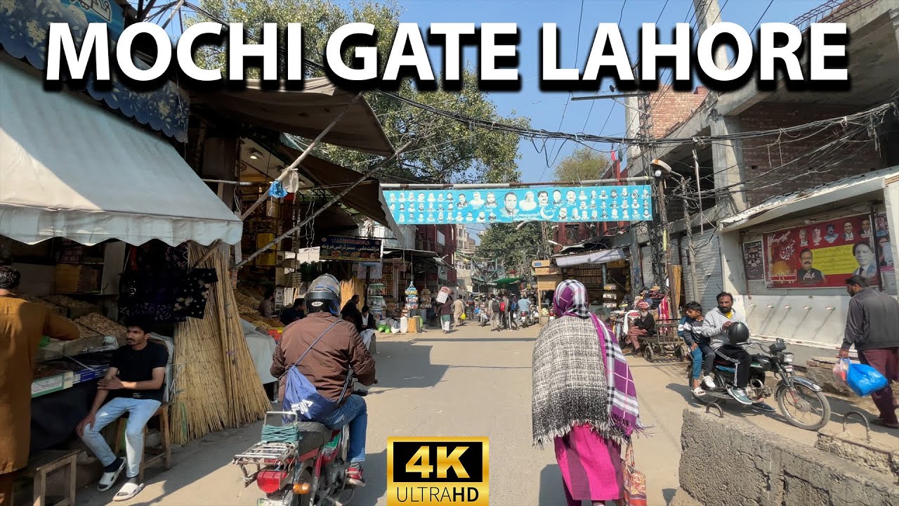 🇵🇰 Mochi Gate Lahore | Walking Tours | 4k 60fps | Food and Culture