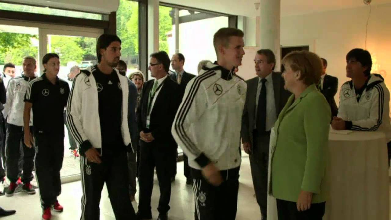 Angela Merkel visits German team