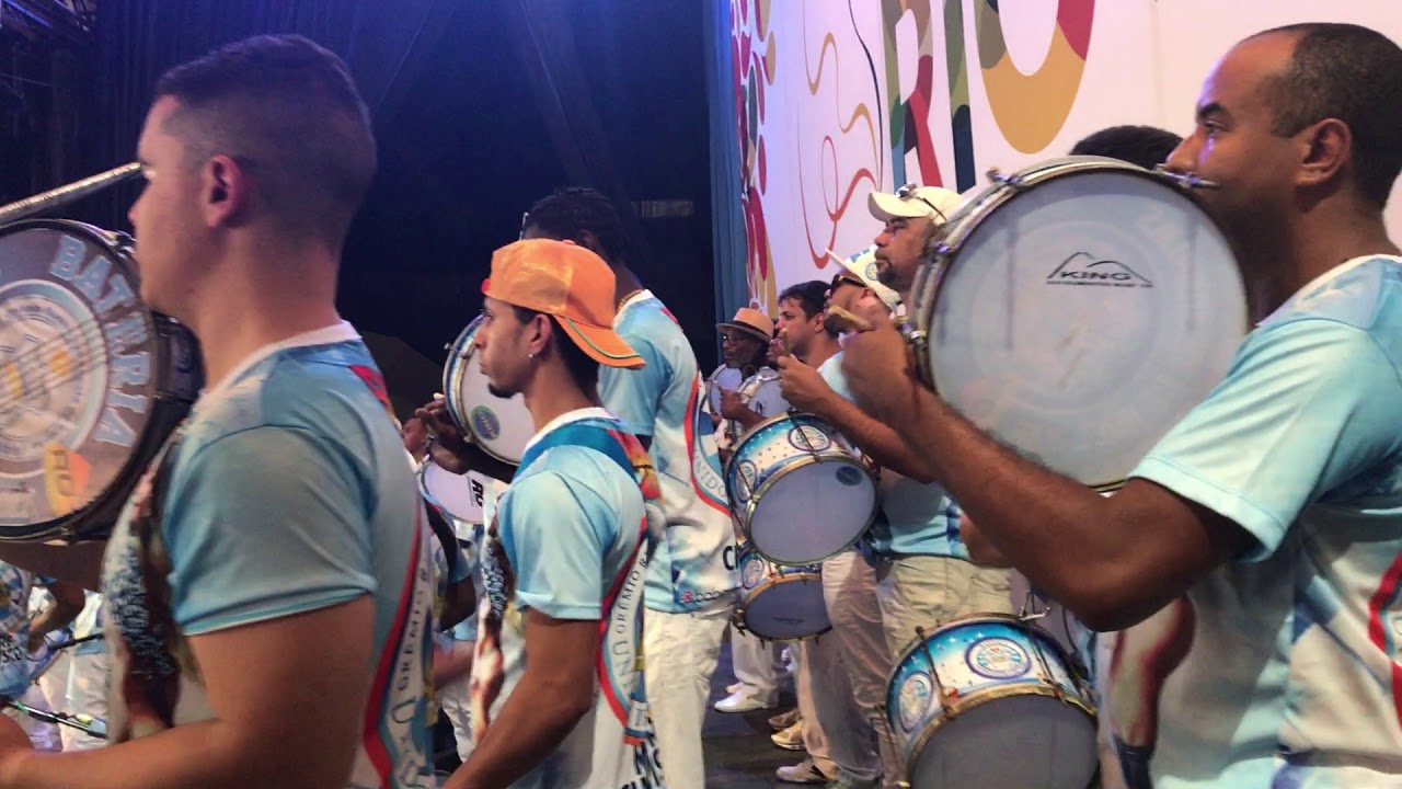 Vila Isabel 2018: gravação da bateria no CD do Grupo Especial - Carnaval 2018