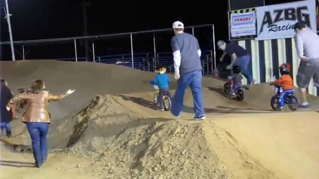 BMX Rowdy black mountain race