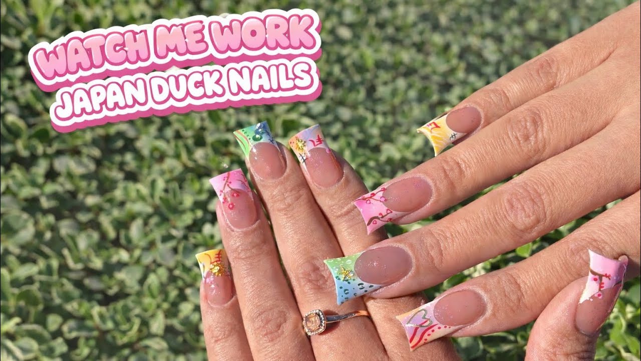 Leah Loves Nailz is live!