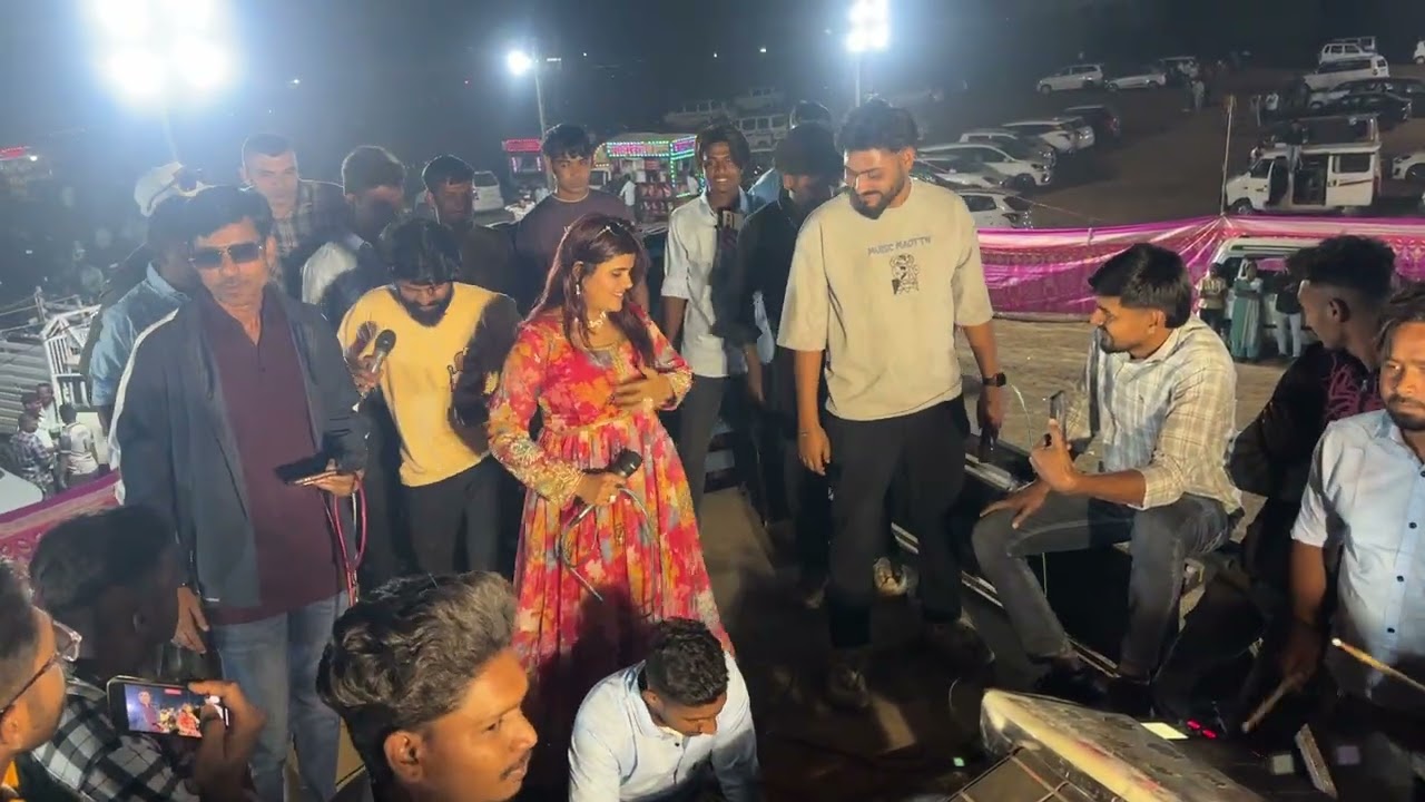 😍Anjna singar aayi 🫣sb raj ke tempo pe...!! Sath me Ajit sir bhi🥰Or rodali baja di 