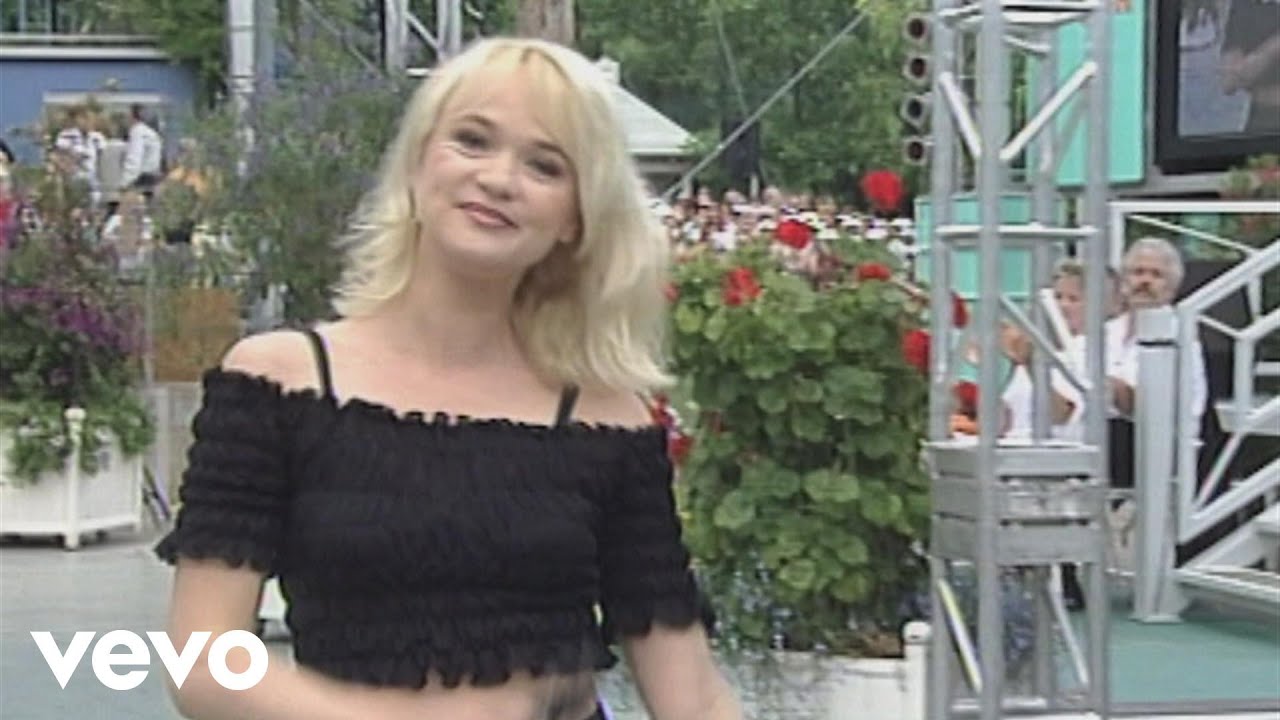 Simone Christ - Hey, was kostet die Welt? (ZDF-Fernsehgarten 27.6.1999) (VOD)
