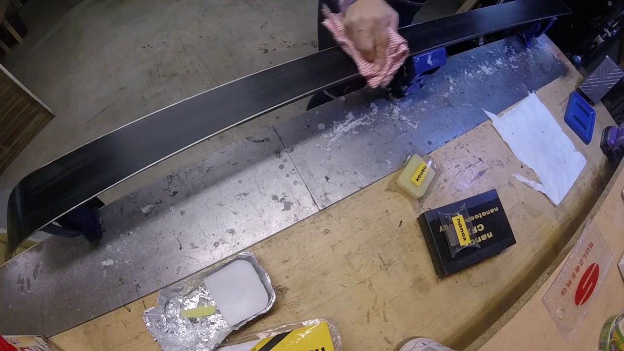 Cómo encerar esquís de travesía con Nanox Touring Wax