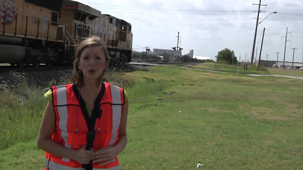 Union Pacific & Local Police Enforce Railroad Crossing Violations 10pm
