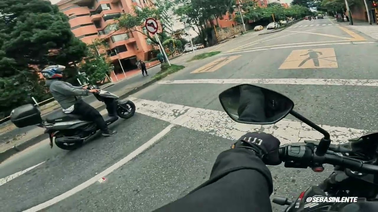 Manejé por la carretera MÁS INCREÍBLE de mi vida... ¡Y está al lado de Bogotá! 😱🔥